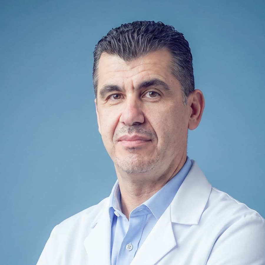 الدكتور زاكي السمان